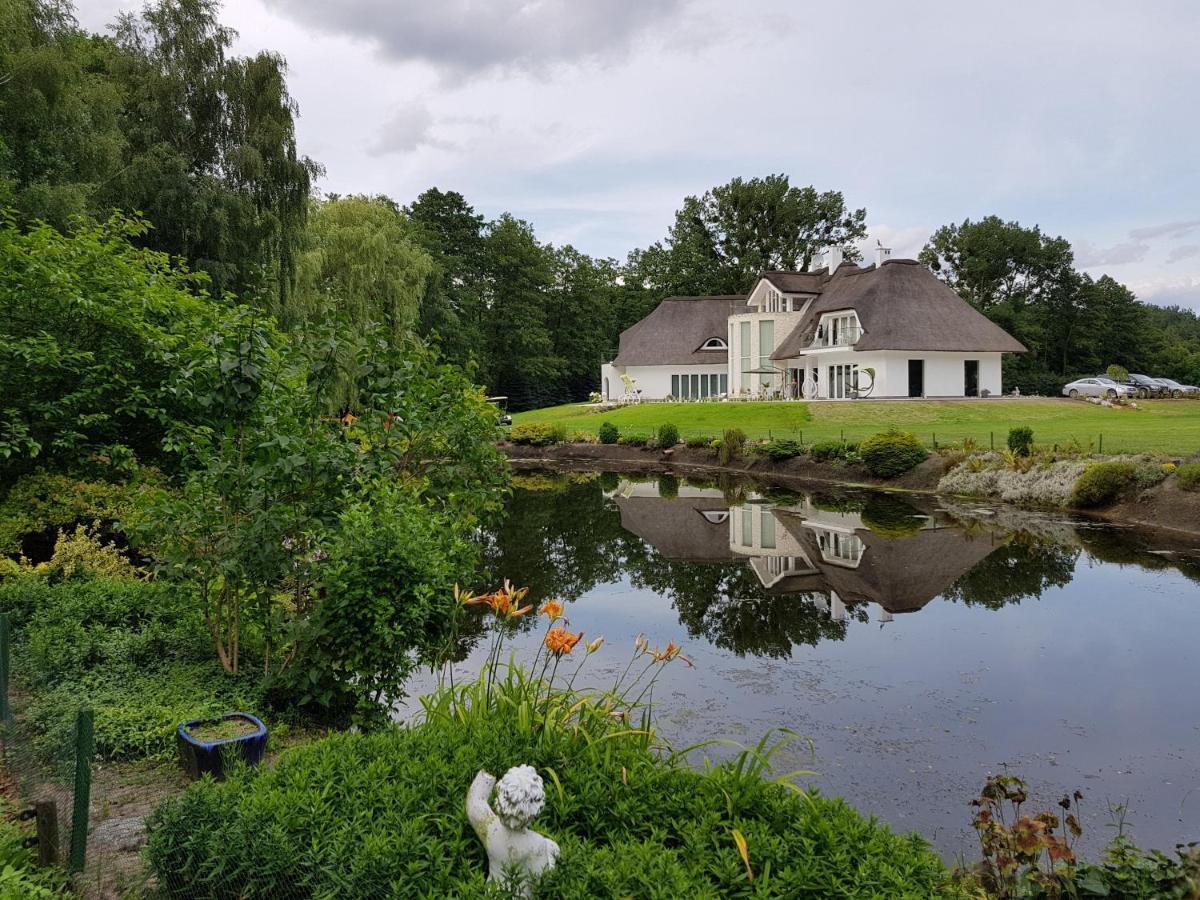 Villa Strzecha Chopina - Dom I Polwysep Tylko Dla Ciebie Lidzbark Welski Exterior foto